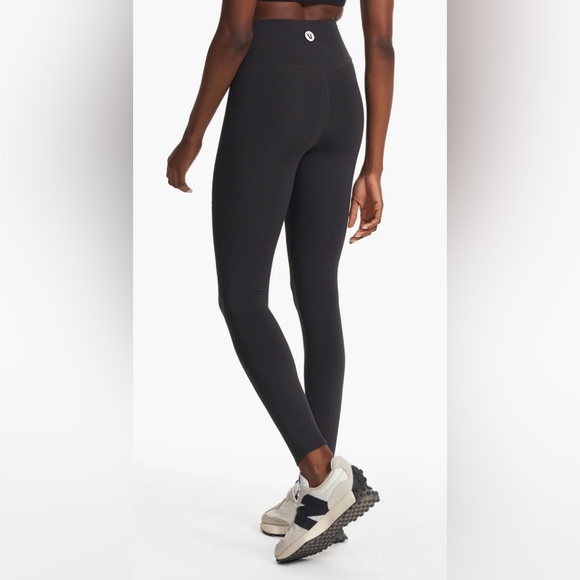Vuori Pants - NWT Vuori Chilled Out Legging Washed Black Size S